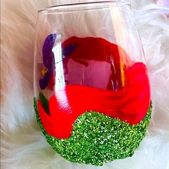 NWOT Handpainted Little Mermaid Wine Glass Sz 15 oz Green/Red - Picture 3 of 4